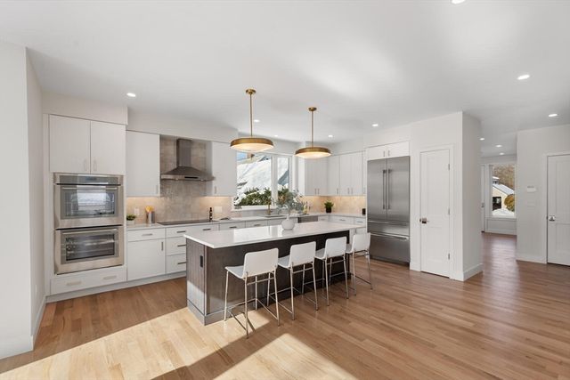 12 Brandon St, Lexington, MA 02420