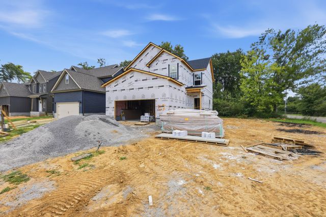 302 Switchgrass Dr, Clarksville, TN 37042
