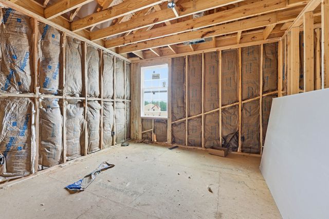 302 Switchgrass Dr, Clarksville, TN 37042