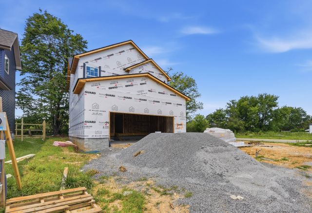 302 Switchgrass Dr, Clarksville, TN 37042
