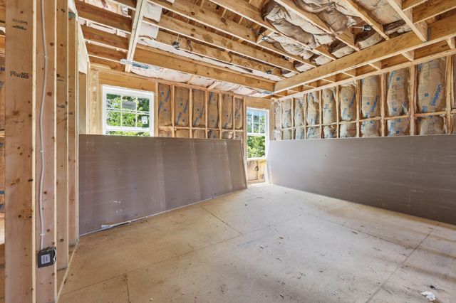 302 Switchgrass Dr, Clarksville, TN 37042