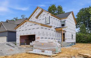 302 Switchgrass Dr, Clarksville, TN 37042