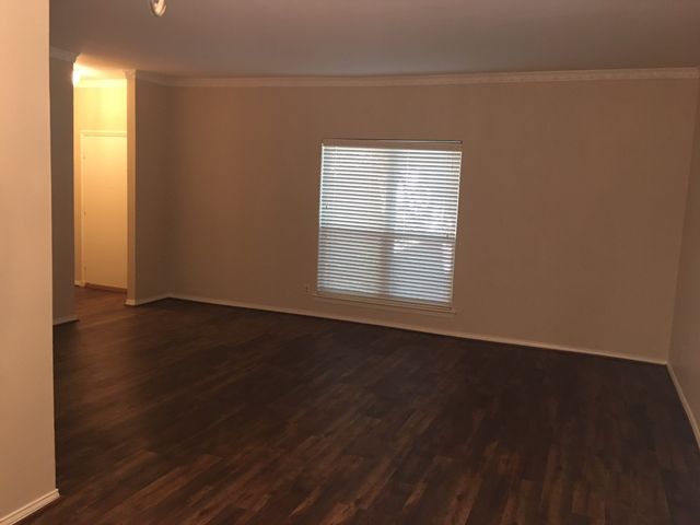 4312 Bellaire Drive S 127, Fort Worth, TX 76109