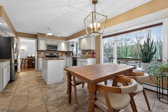 8 Telfer Dr, Vernon Twp., NJ 07418