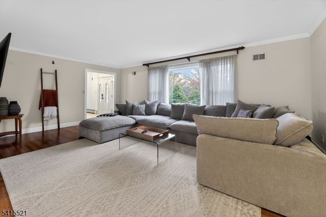 8 Telfer Dr, Vernon Twp., NJ 07418