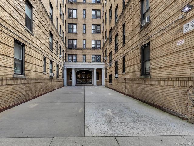 91 E 208th Street 3K, Bronx, NY 10467