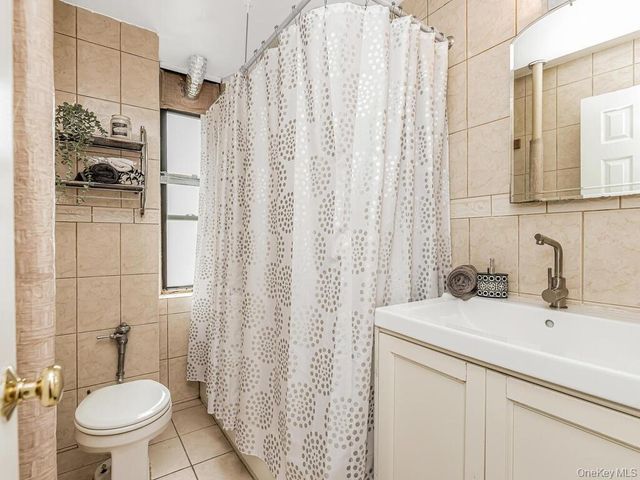91 E 208th Street 3K, Bronx, NY 10467