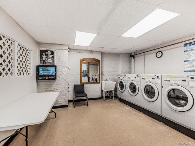 91 E 208th Street 3K, Bronx, NY 10467