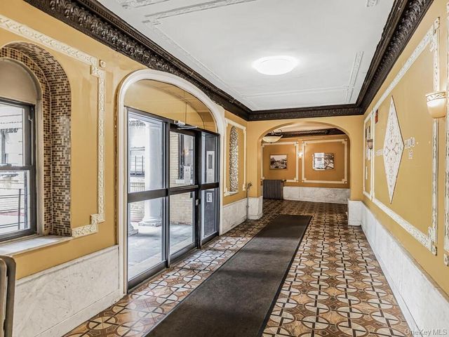 91 E 208th Street 3K, Bronx, NY 10467