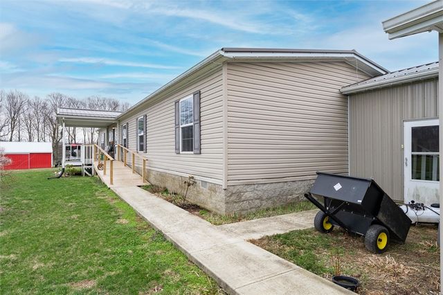 1926 Fairview Rd, Peebles, OH 45660