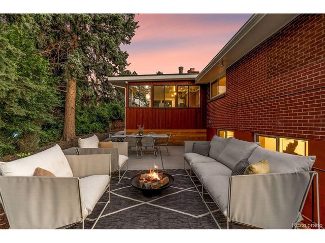2560 Queen St, Lakewood, CO 80215