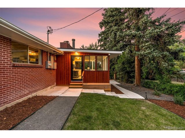 2560 Queen St, Lakewood, CO 80215