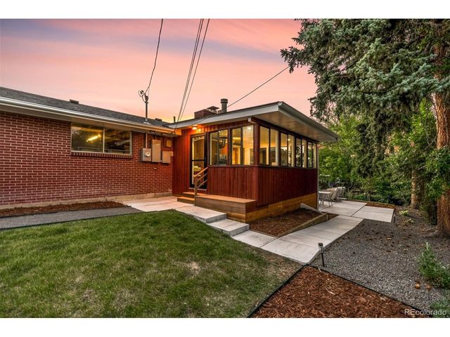 2560 Queen St, Lakewood, CO 80215