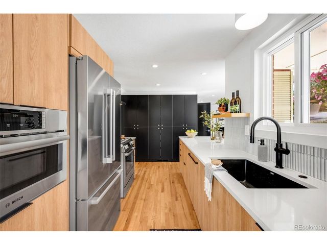 2560 Queen St, Lakewood, CO 80215