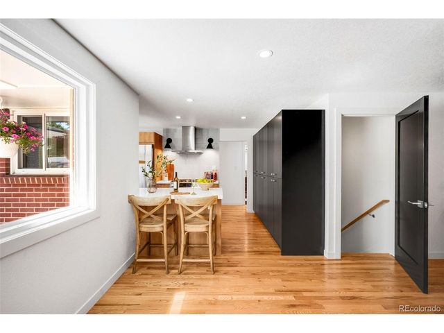 2560 Queen St, Lakewood, CO 80215