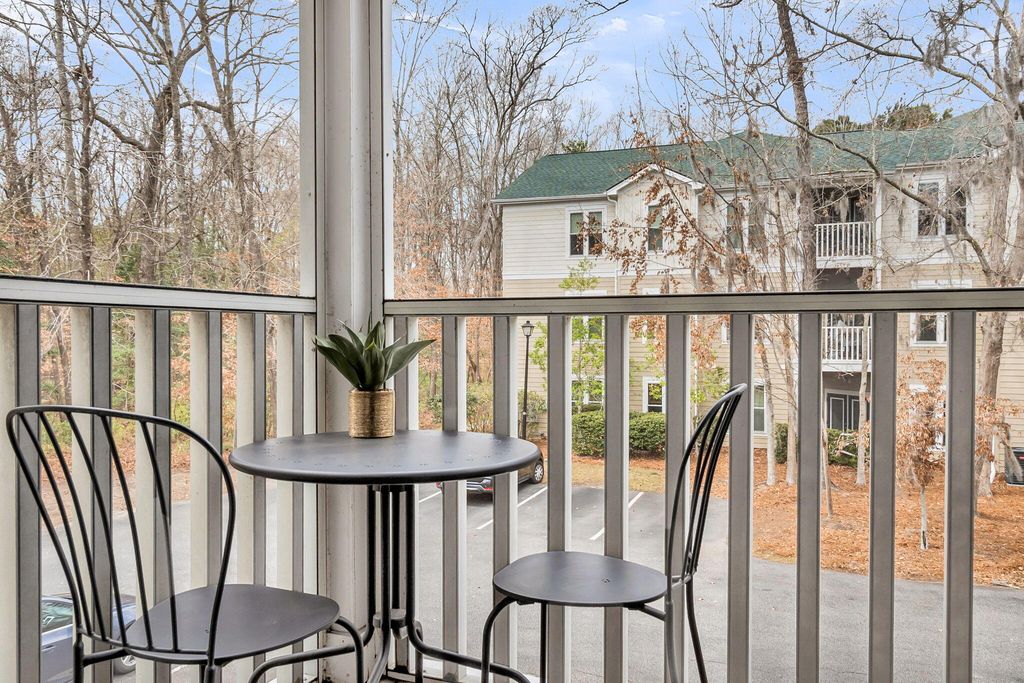 Image 10 of property listing at 2224 Egret Crest Lane, Charleston, SC 29414