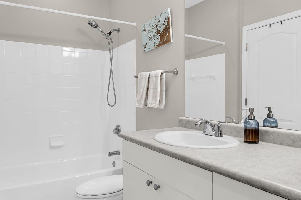 Image 16 of property listing at 2224 Egret Crest Lane, Charleston, SC 29414