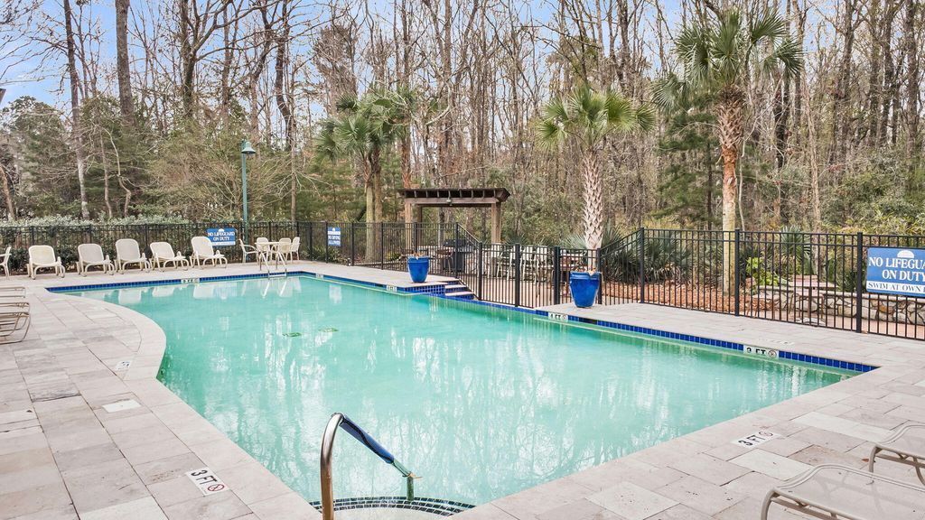 Image 24 of property listing at 2224 Egret Crest Lane, Charleston, SC 29414