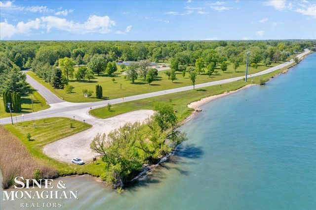 9377 River Road, Clay Twp, MI 48001