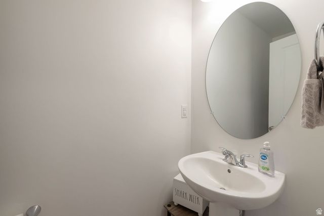 8254 W CASCADE VIEW WAY, Magna, UT 84044