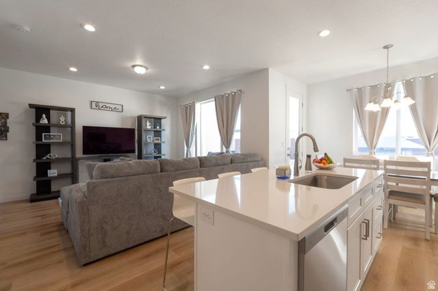 8254 W CASCADE VIEW WAY, Magna, UT 84044