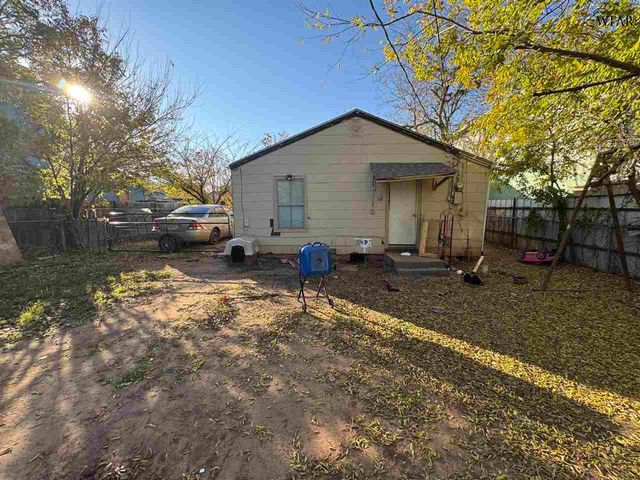 1210 33RD STREET, Wichita Falls, TX 76302