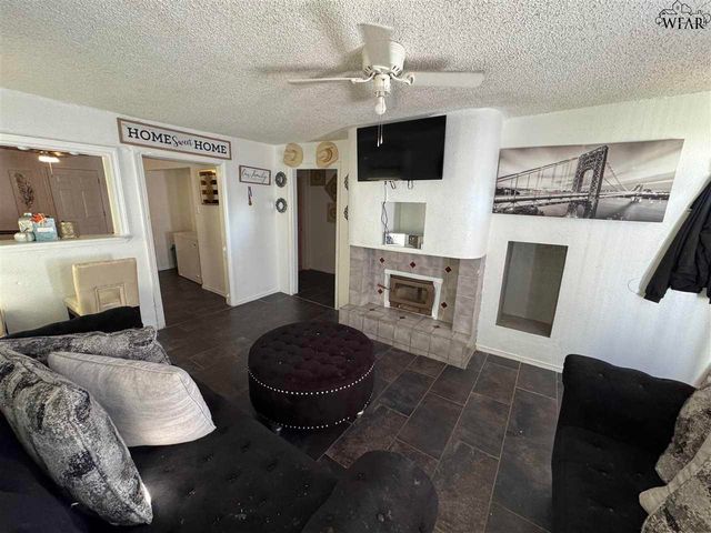 1210 33RD STREET, Wichita Falls, TX 76302