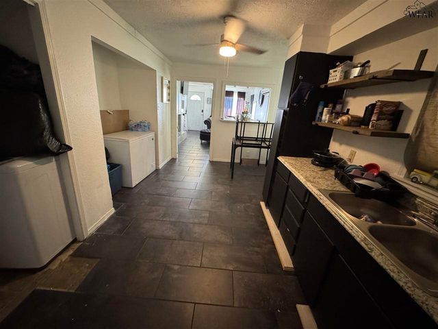 1210 33RD STREET, Wichita Falls, TX 76302