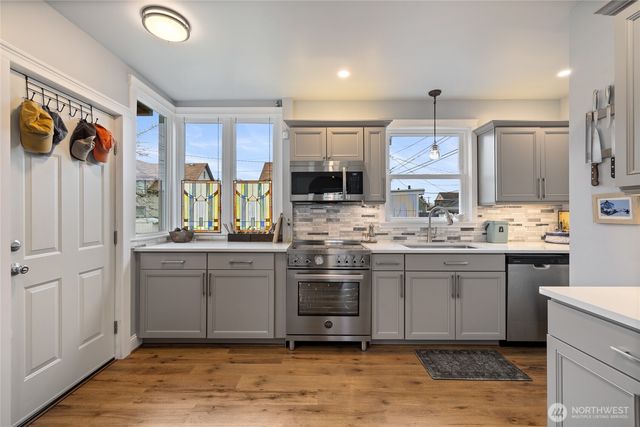 1211 S 17th Street, Tacoma, WA 98405