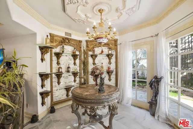 2258 Gloaming Way, Beverly Hills, CA 90210