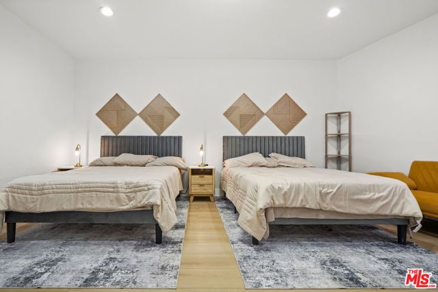 2258 Gloaming Way, Beverly Hills, CA 90210