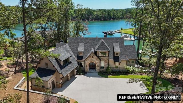 6140 Volte Drive, Charlotte, NC 28227