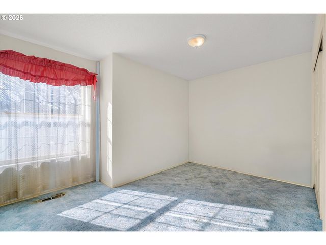 2672 COLUMBIA Blvd, St Helens, OR 97051