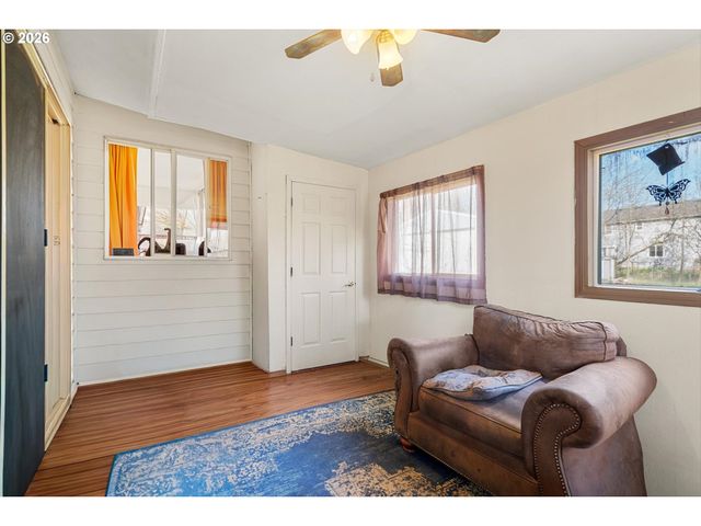 2672 COLUMBIA Blvd, St Helens, OR 97051