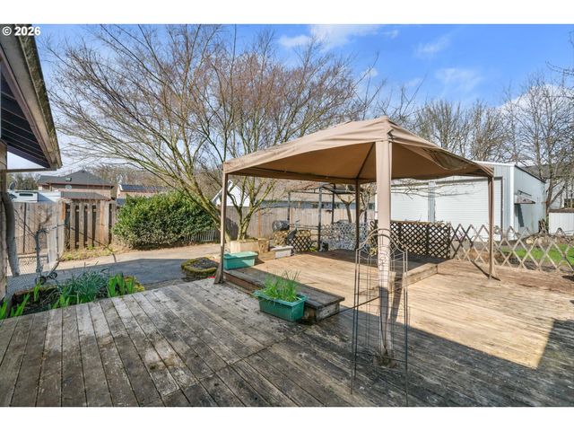 2672 COLUMBIA Blvd, St Helens, OR 97051