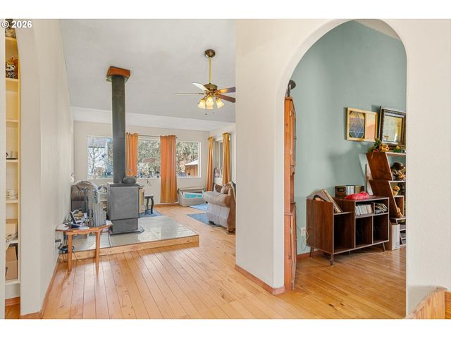 2672 COLUMBIA Blvd, St Helens, OR 97051