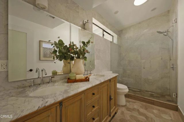 643 N Hayworth Avenue, Los Angeles, CA 90048