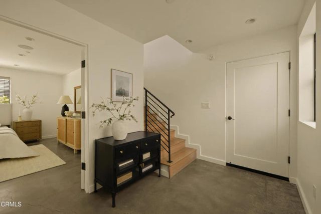 643 N Hayworth Avenue, Los Angeles, CA 90048