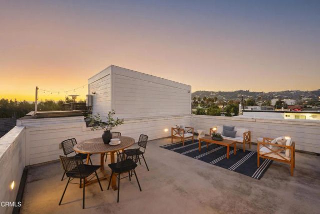 643 N Hayworth Avenue, Los Angeles, CA 90048