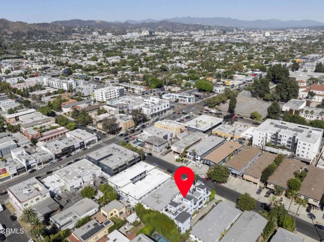 643 N Hayworth Avenue, Los Angeles, CA 90048