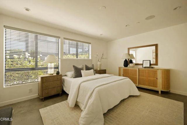 643 N Hayworth Avenue, Los Angeles, CA 90048