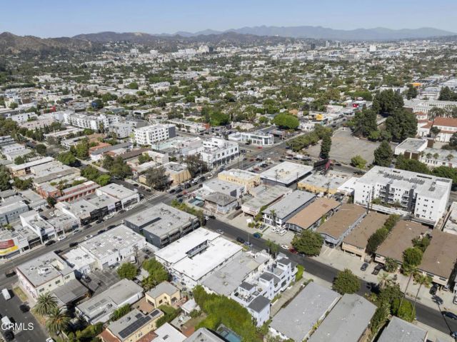 643 N Hayworth Avenue, Los Angeles, CA 90048