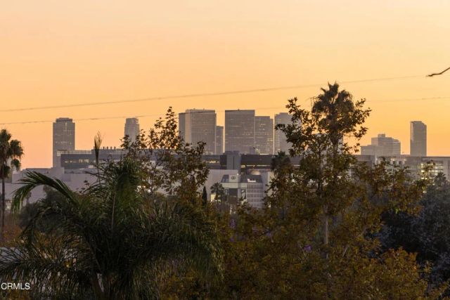 643 N Hayworth Avenue, Los Angeles, CA 90048
