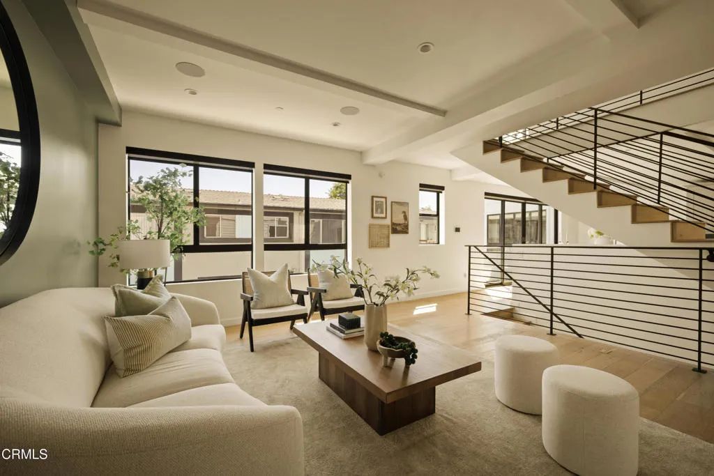 643 N Hayworth Avenue, Los Angeles, CA 90048