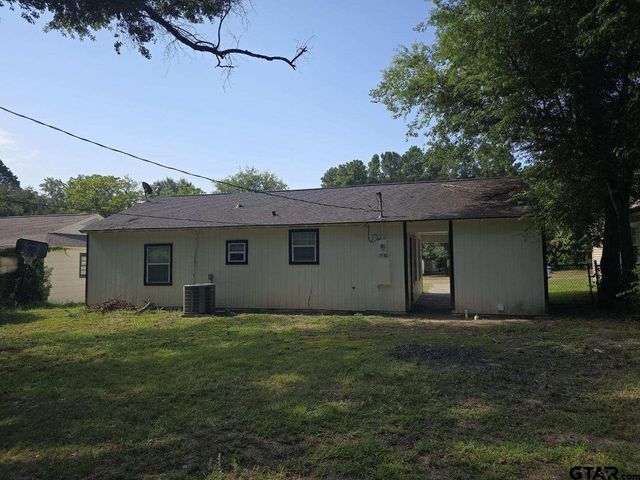 412 Lindsey Street, Daingerfield, TX 75638
