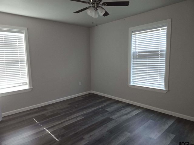 412 Lindsey Street, Daingerfield, TX 75638