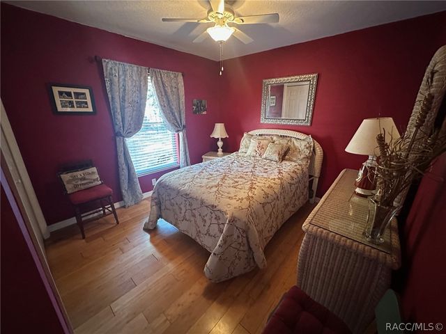 8497 N Empire Avenue, Citrus Springs, FL 34433