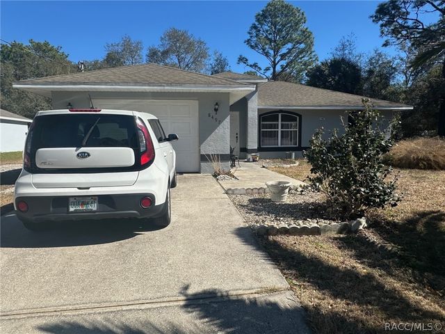 8497 N Empire Avenue, Citrus Springs, FL 34433