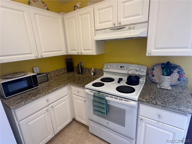 8497 N Empire Avenue, Citrus Springs, FL 34433