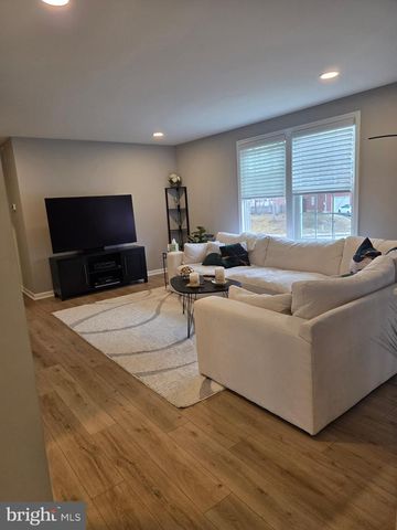 2 VILLA CIR, Berlin, NJ 08009